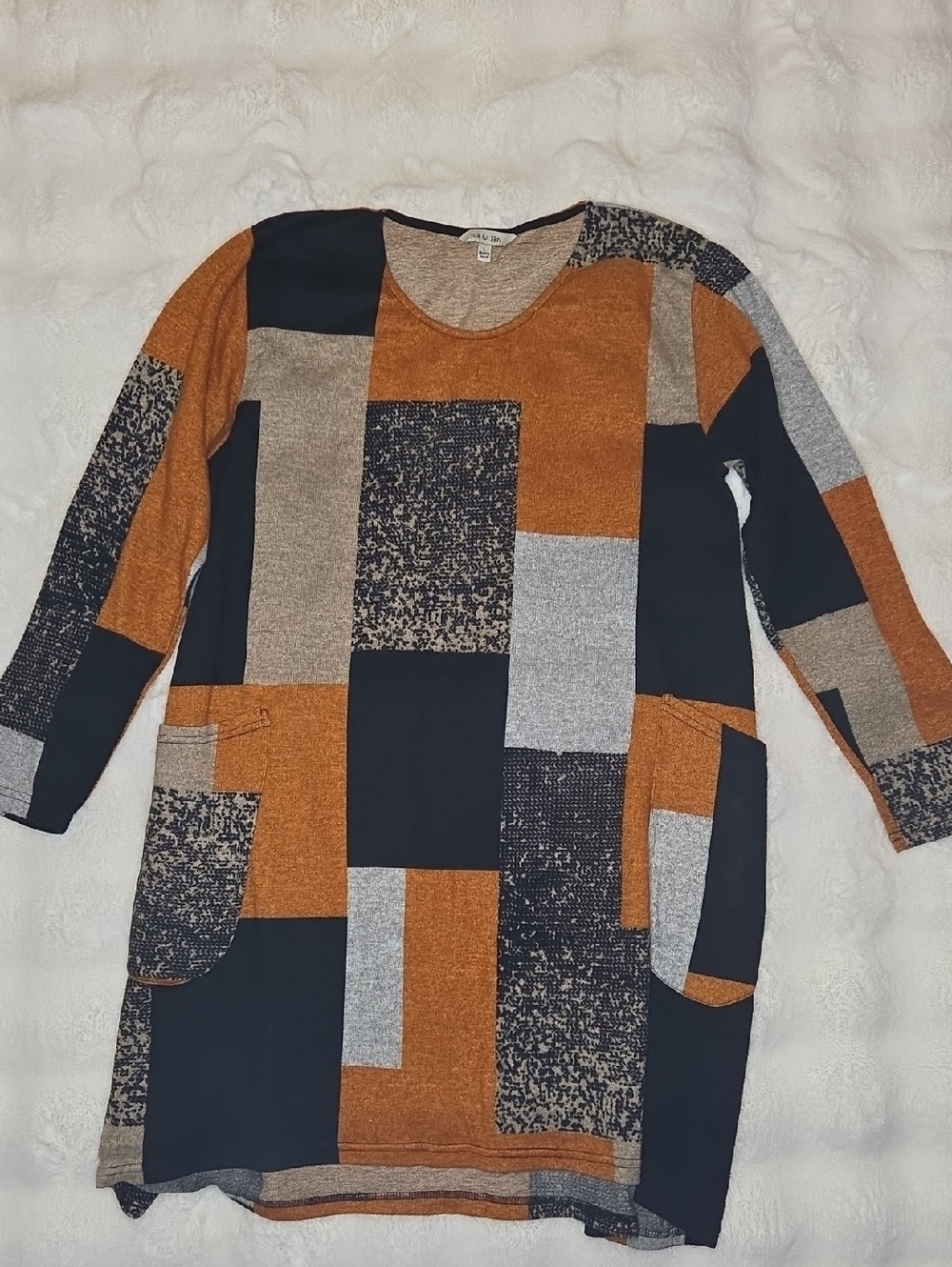 Geo Color Block Knit Tunic Top With Pockets